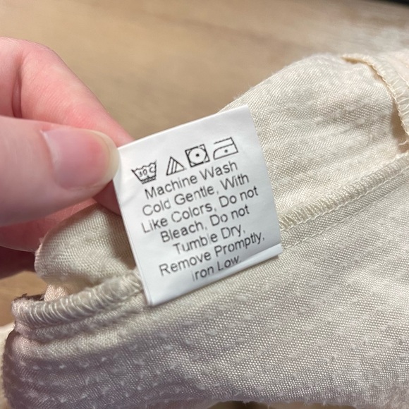 Petal & Pup Talaren Cuffed Corduroy Pants Pleated Front in Cream Women’s Size 8 - Picture 8 of 8